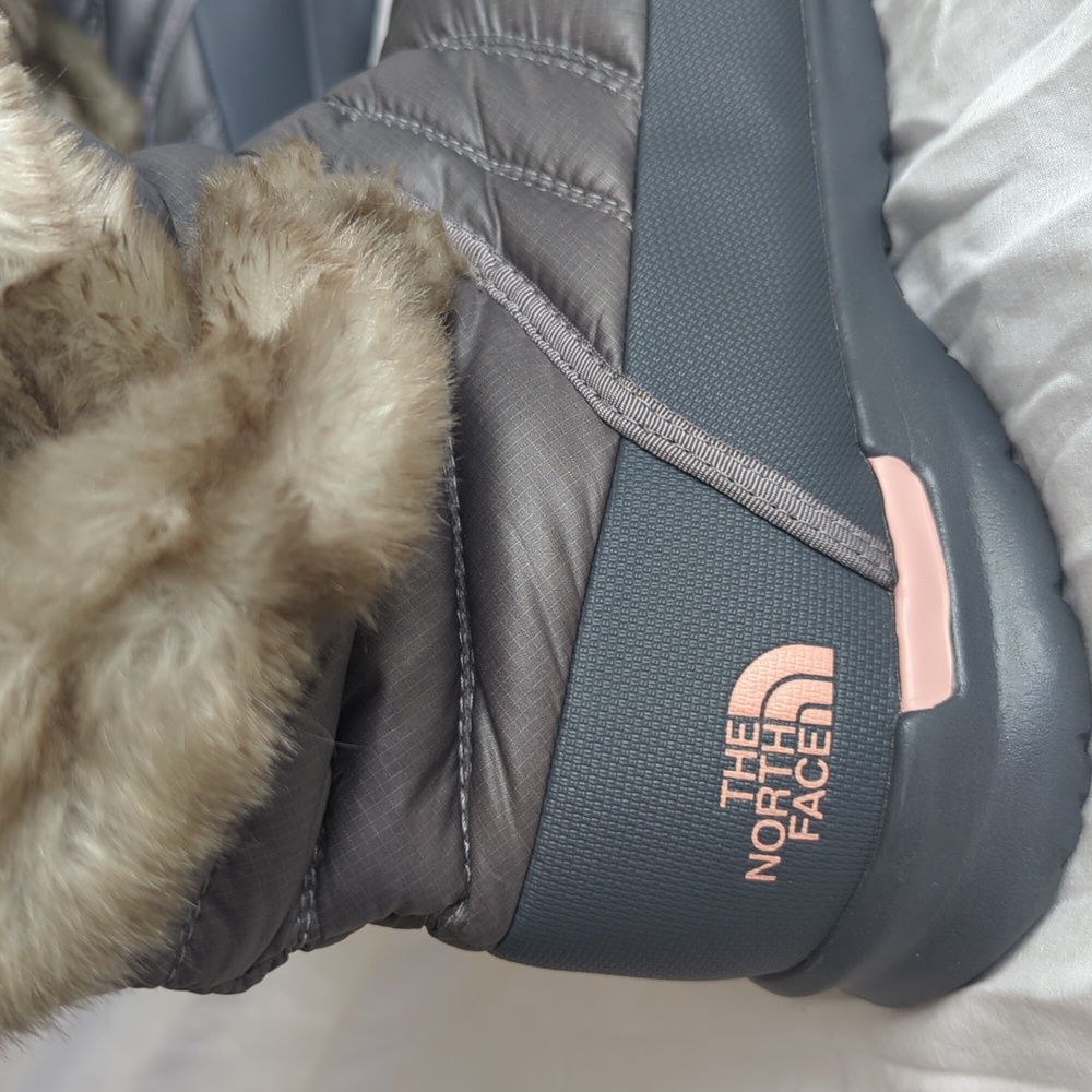 The North Face Women's Thermoball Microbaffle Bootie II - Picture 2 of 12